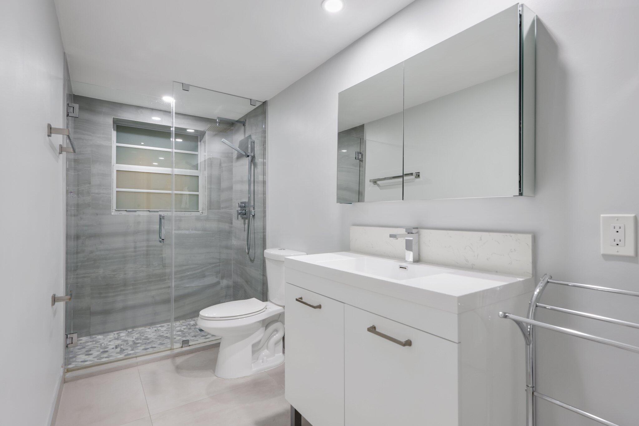 10180 W Bay Harbor Drive 2c