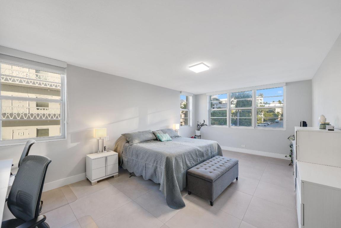 10180 W Bay Harbor Drive 2c