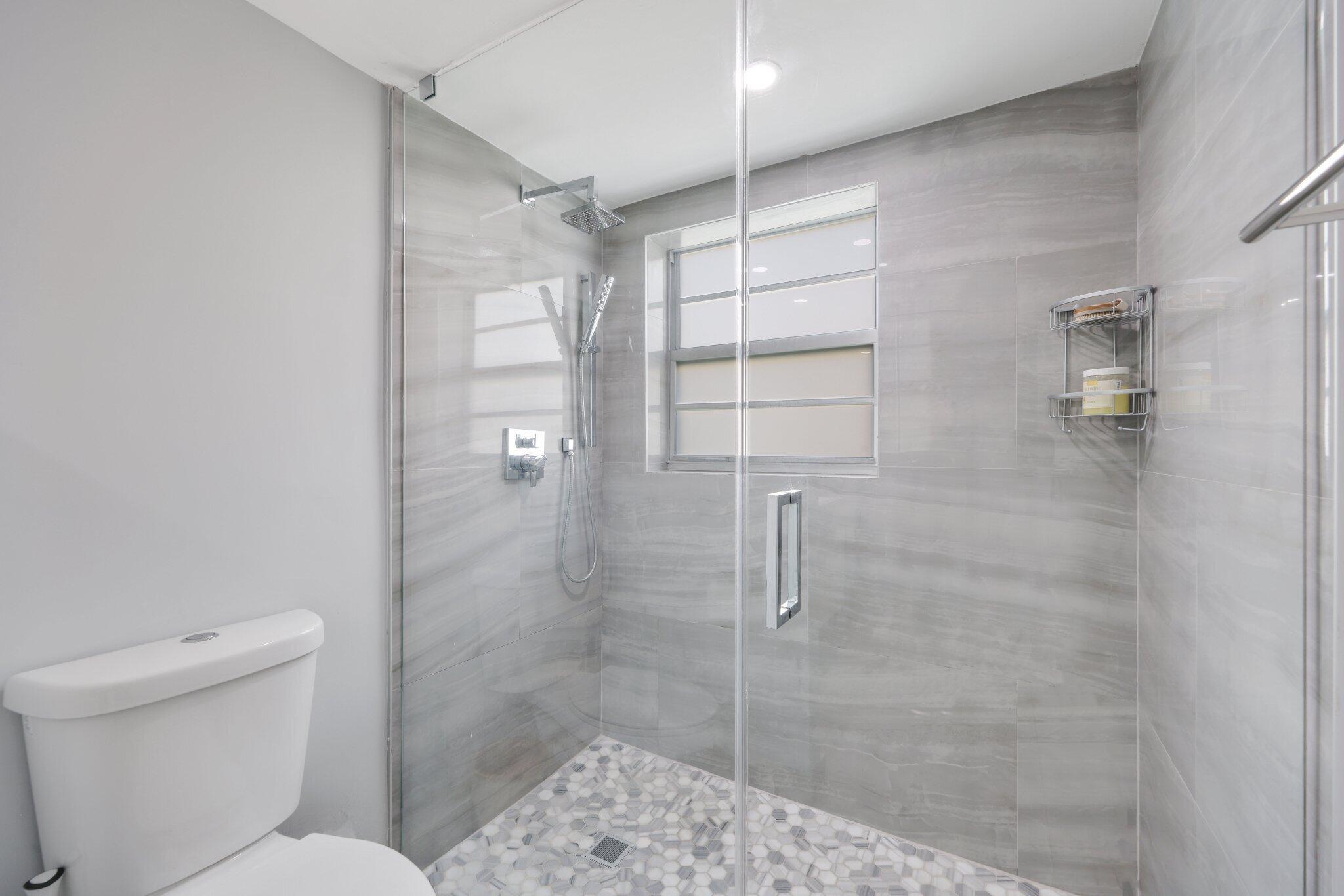 10180 W Bay Harbor Drive 2c