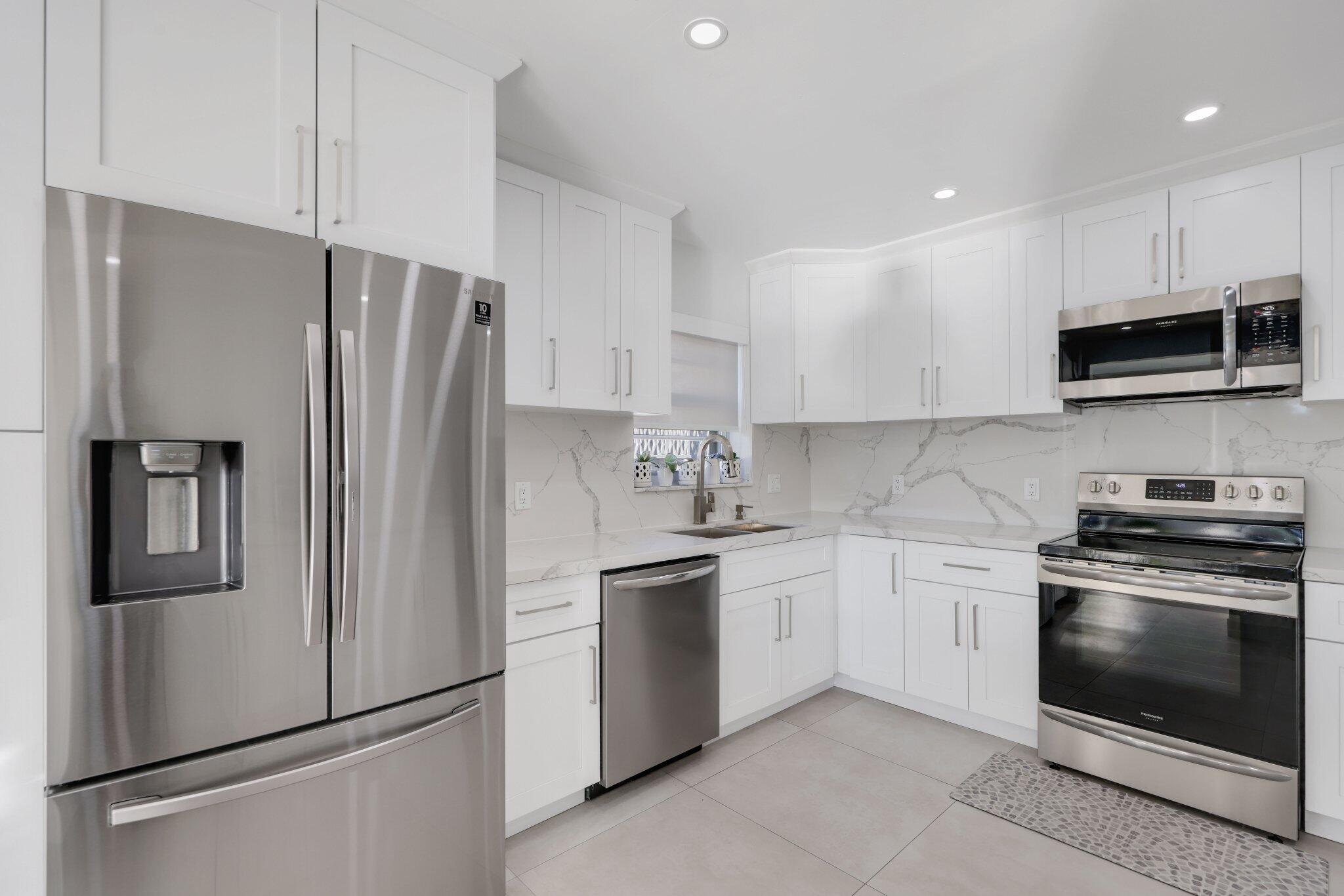 10180 W Bay Harbor Drive 2c