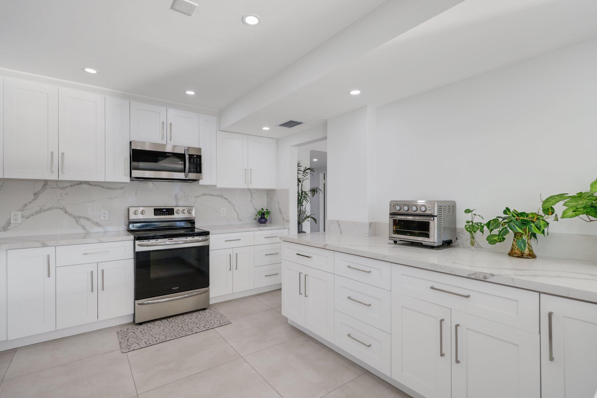 10180 W Bay Harbor Drive 2c