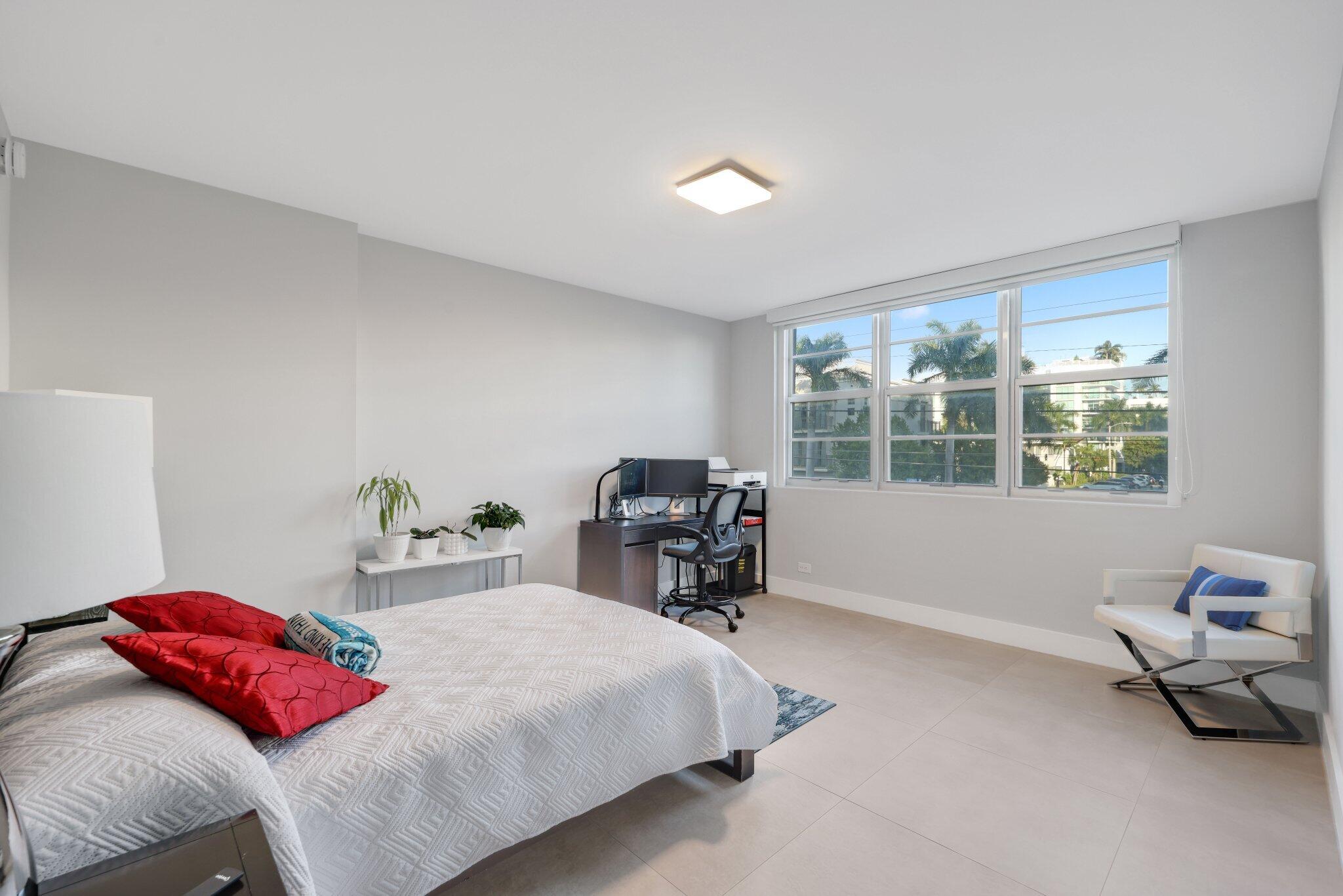 10180 W Bay Harbor Drive 2c