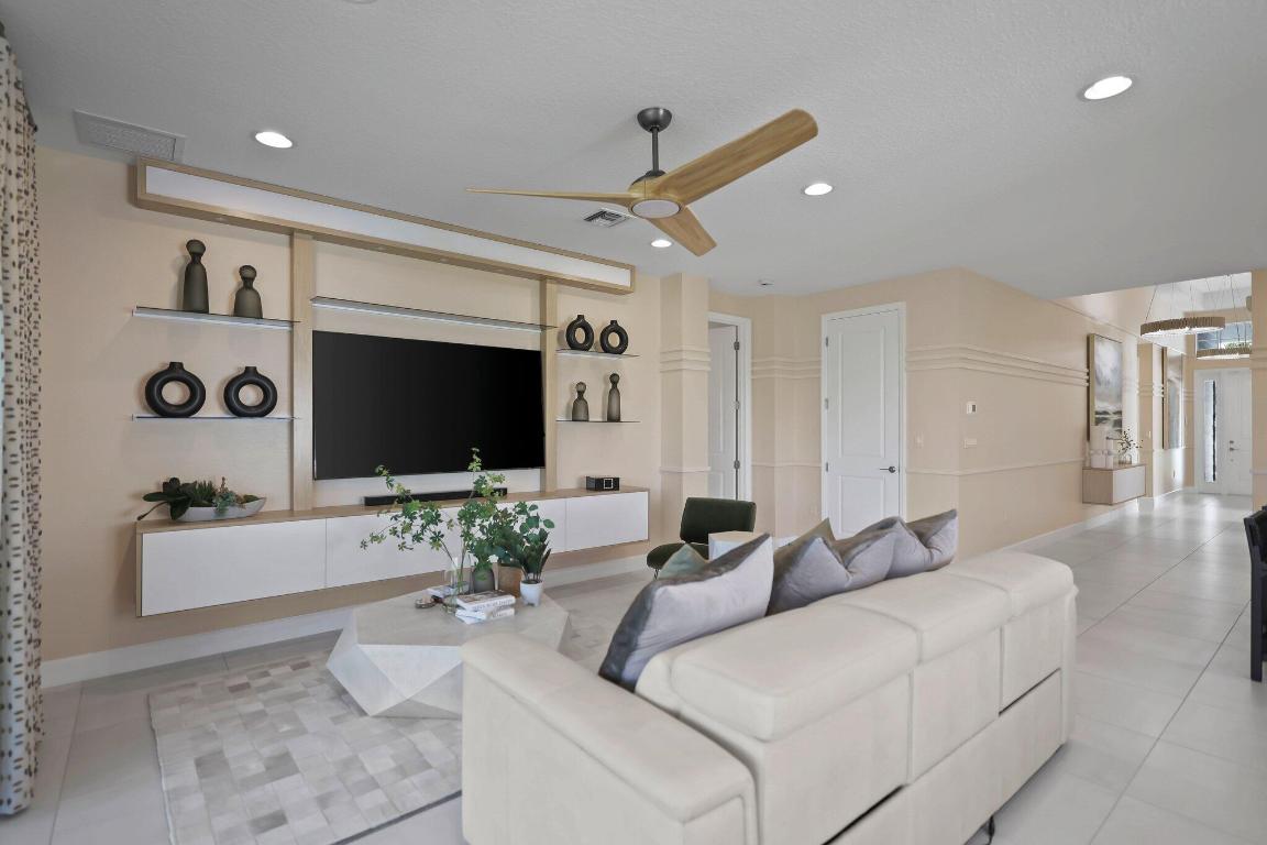 19545 Broad Shore Walk, Loxahatchee