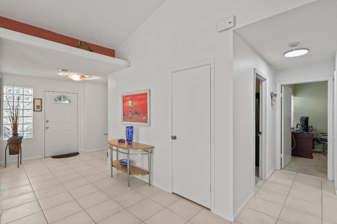 10678 Santa Laguna Drive, Boca Raton