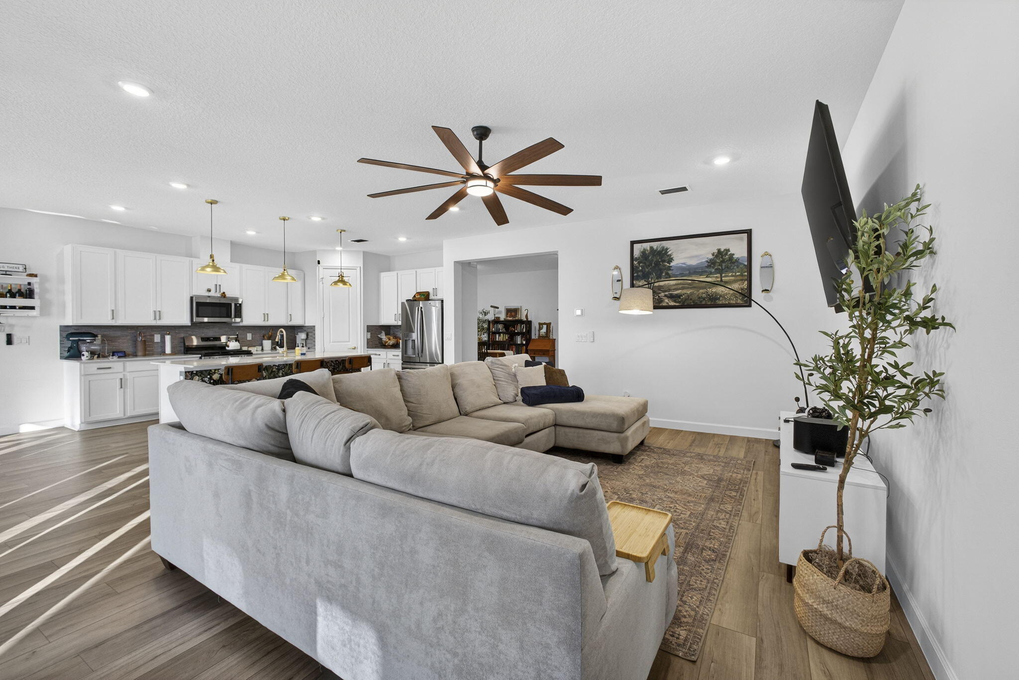 1543 Stockbridge Street