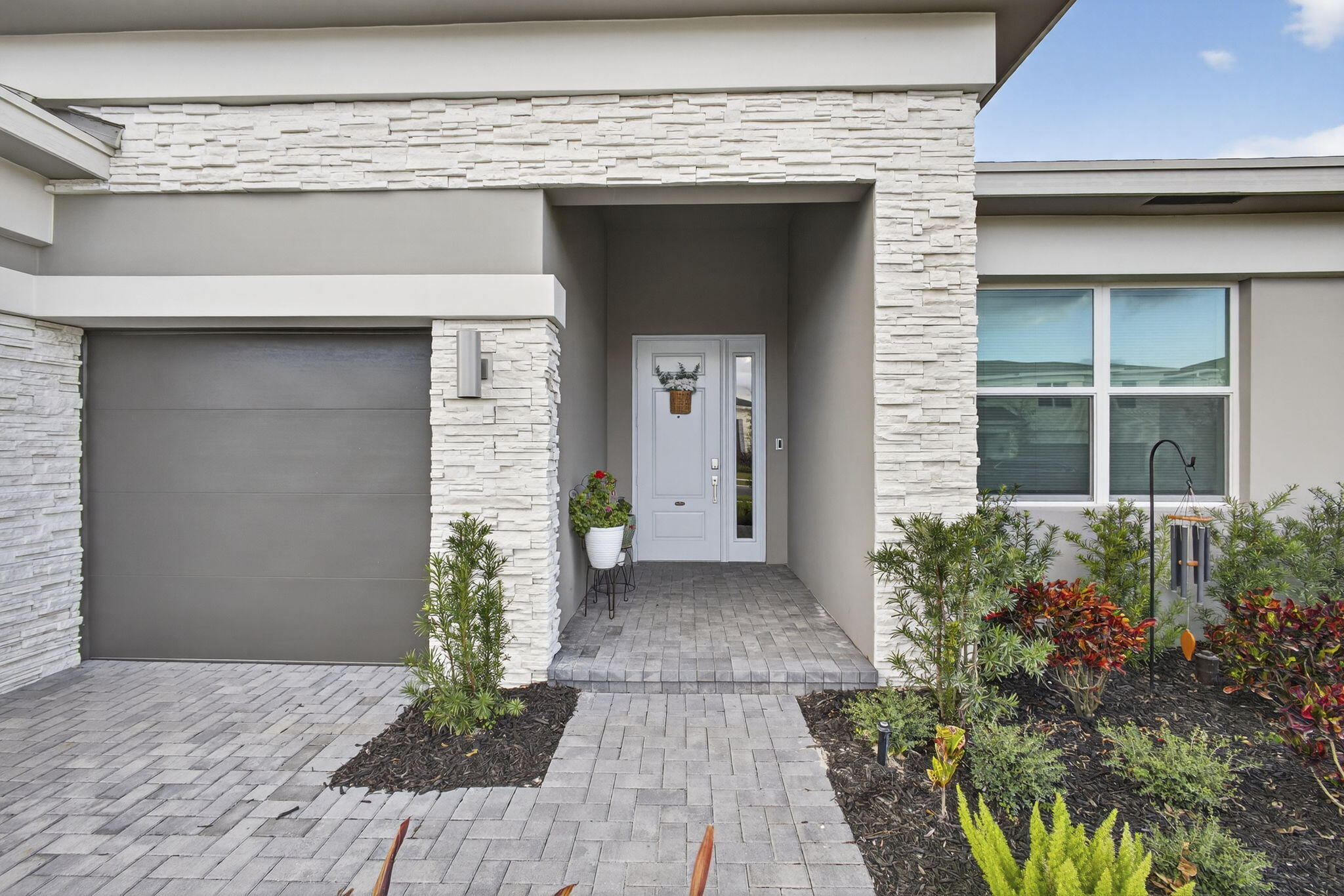 1543 Stockbridge Street