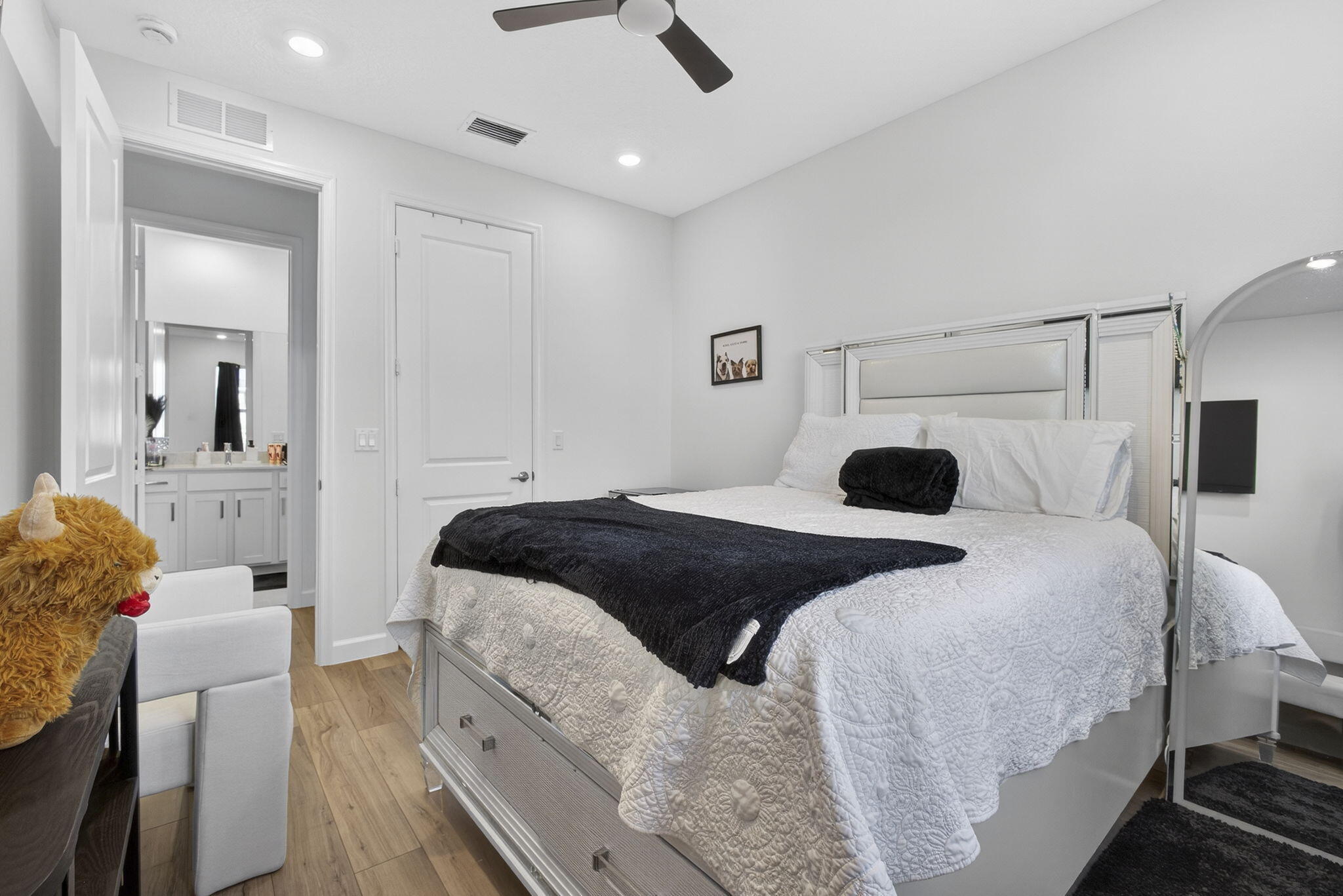 1543 Stockbridge Street