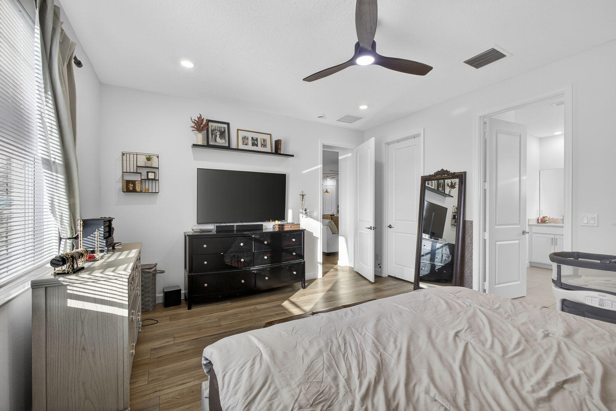 1543 Stockbridge Street