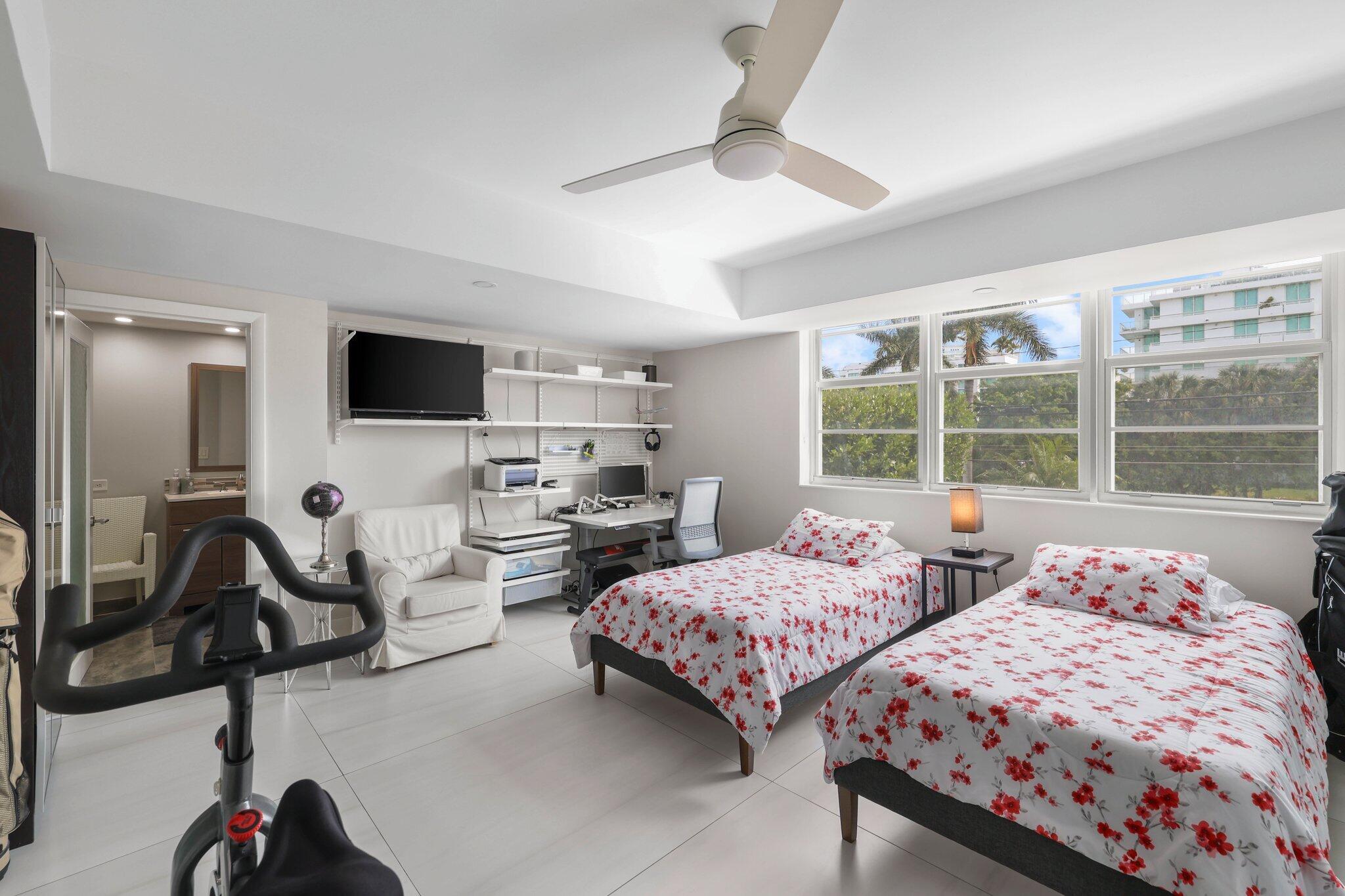 10180 W Bay Harbor Drive 2a