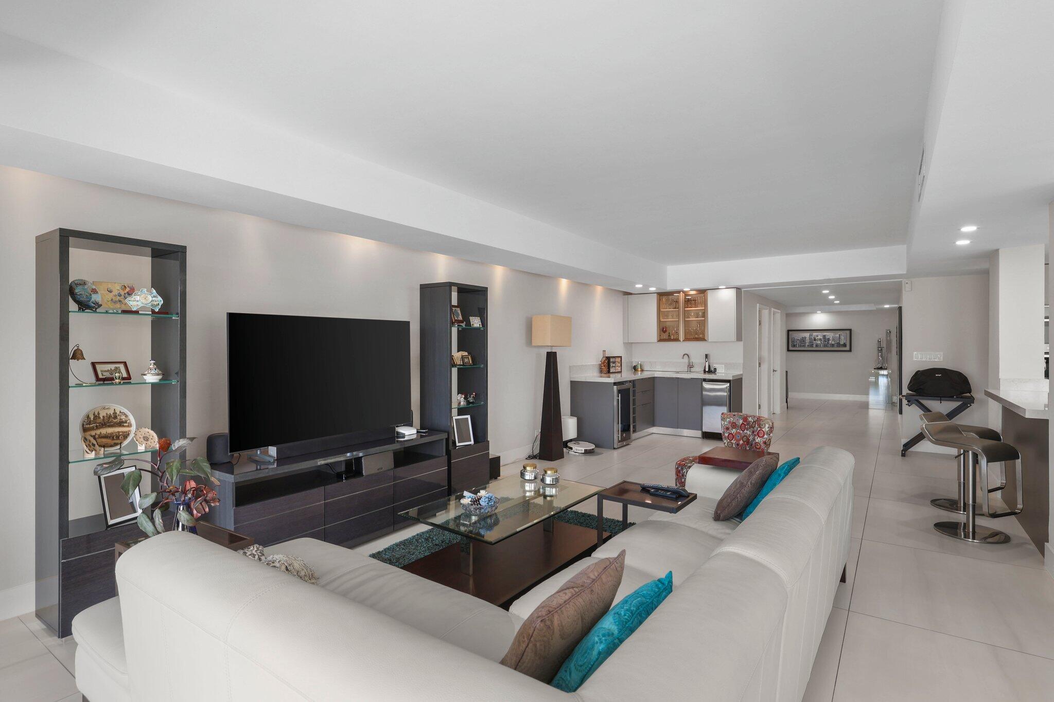 10180 W Bay Harbor Drive 2a