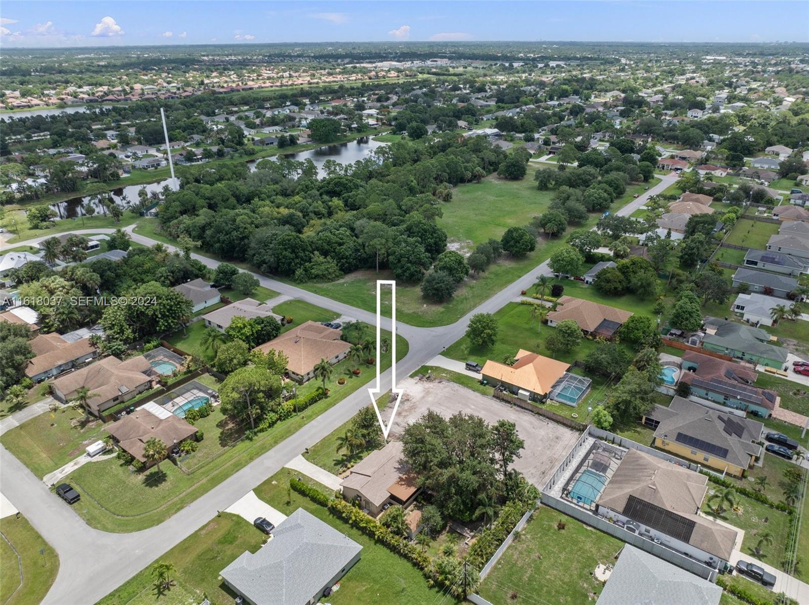 1518 SW Apache Avenue, Port St. Lucie