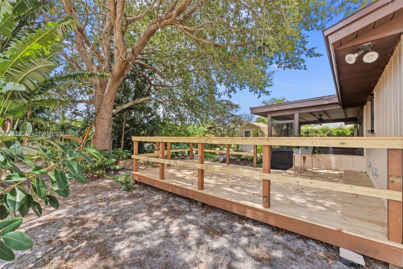 1518 SW Apache Avenue, Port St. Lucie