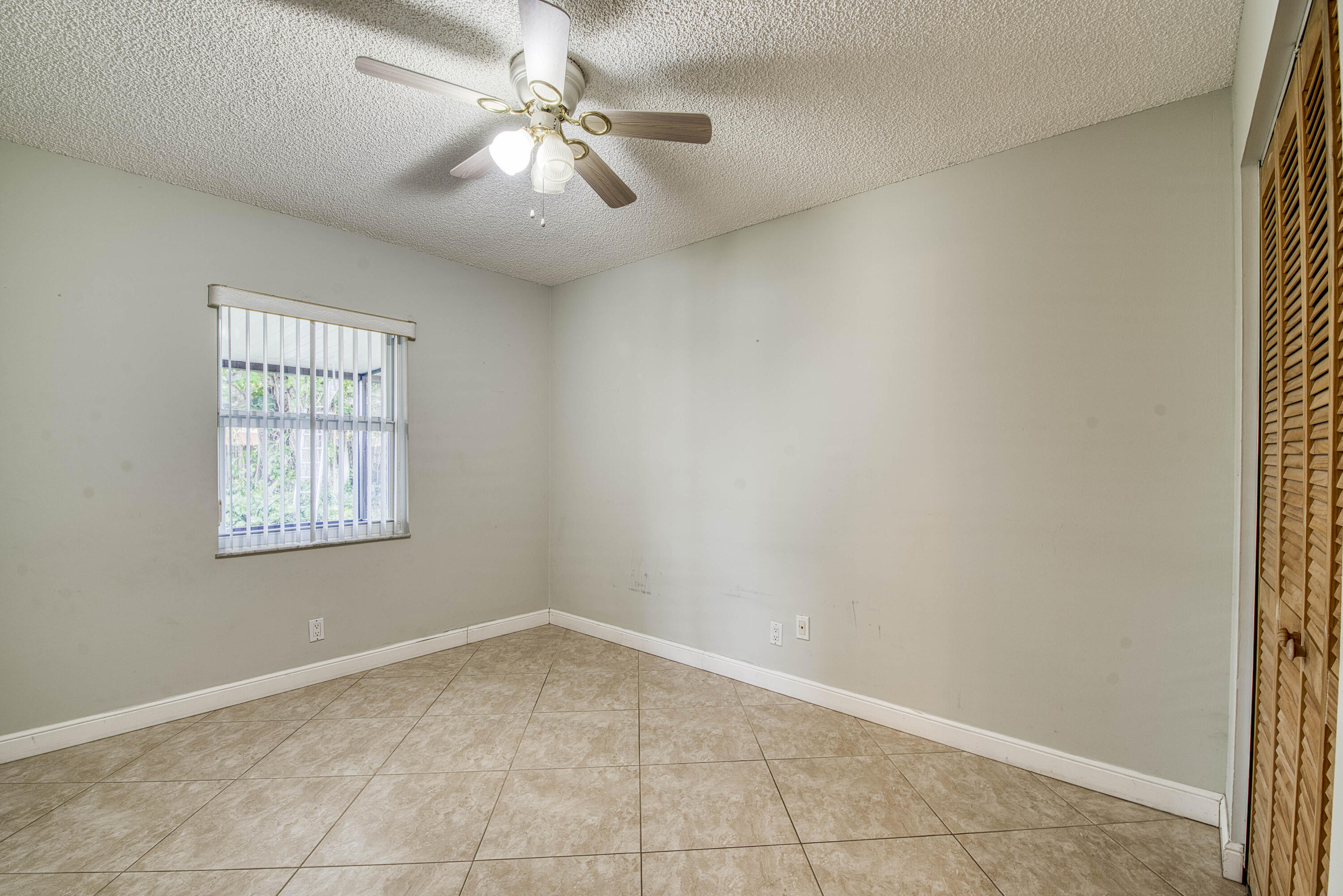 19468 Delaware Circle