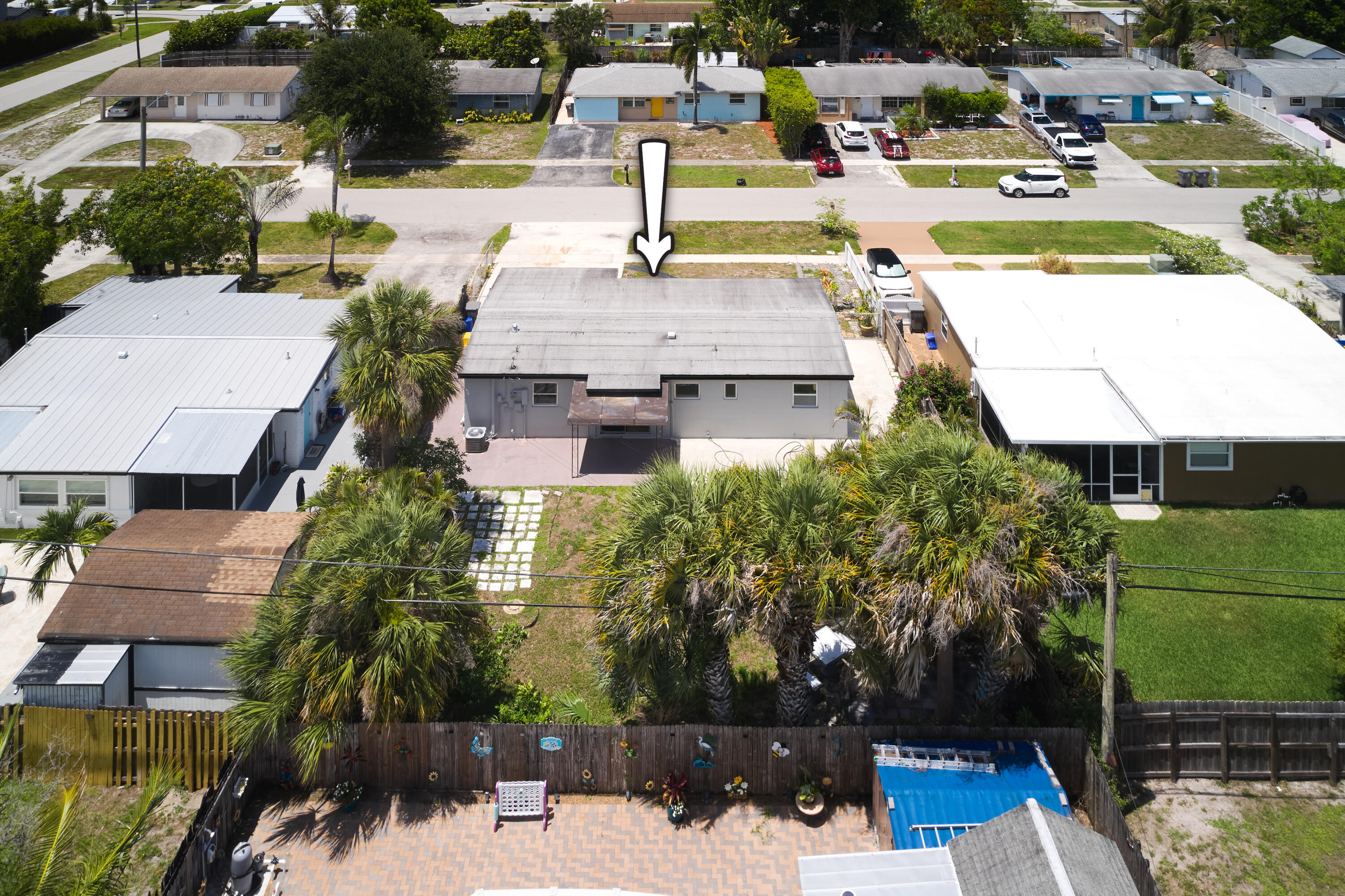 3686 Gull Road, Cabana Colony