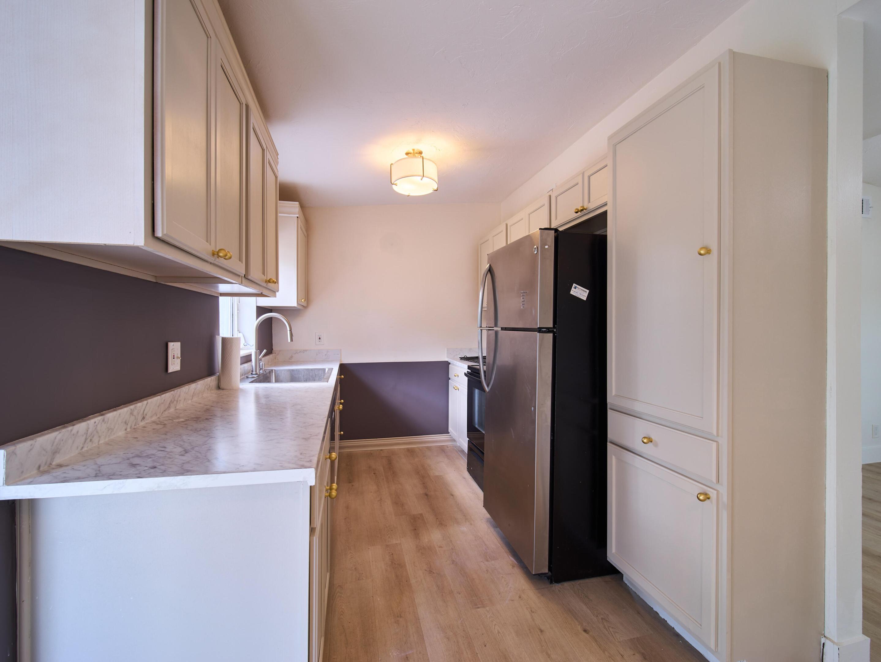3686 Gull Road, Cabana Colony