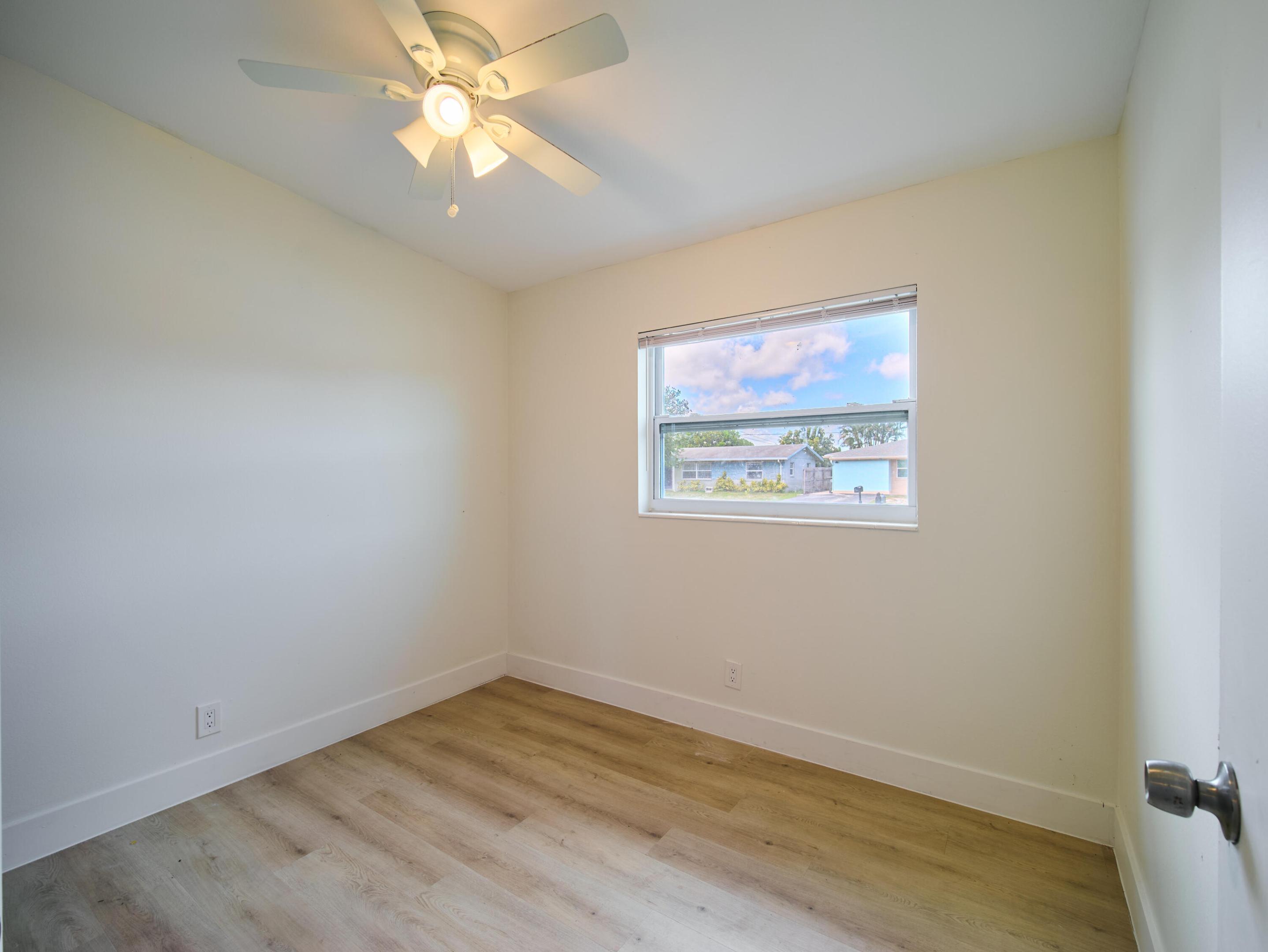 3686 Gull Road, Cabana Colony
