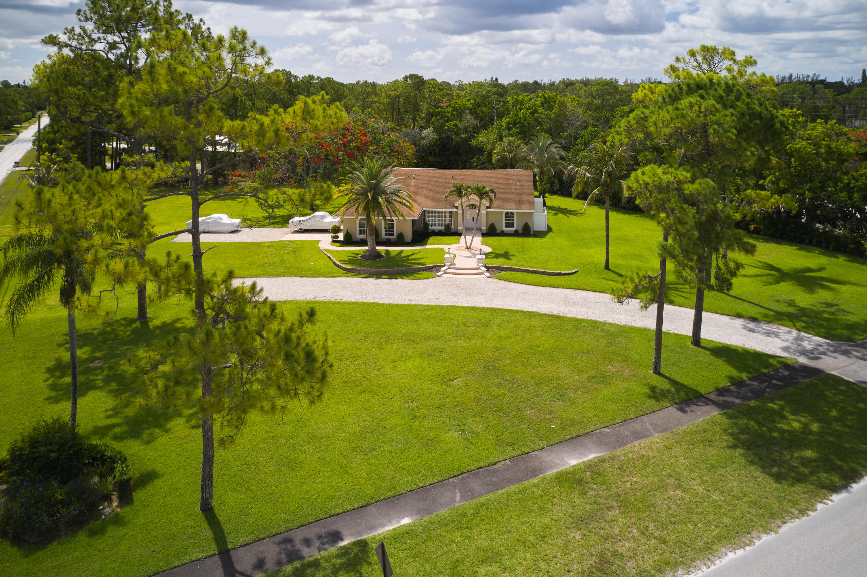 8066 Grapeview Boulevard