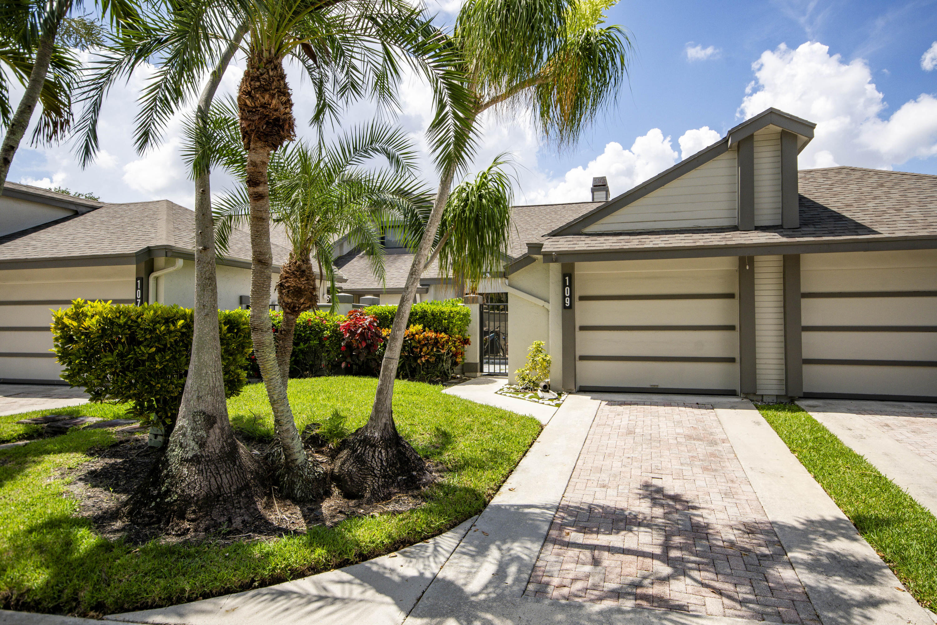 109 Landings Boulevard