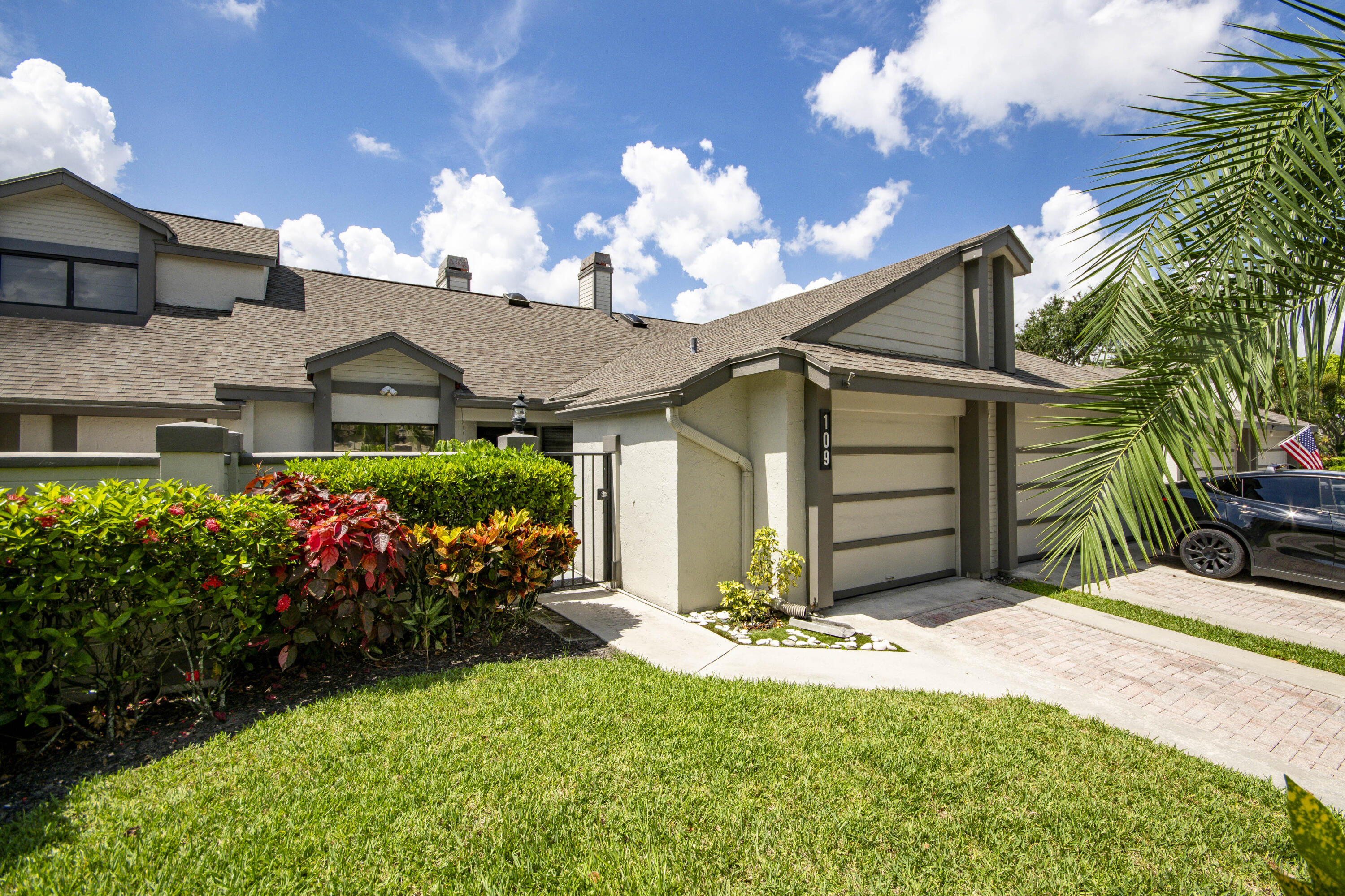 109 Landings Boulevard