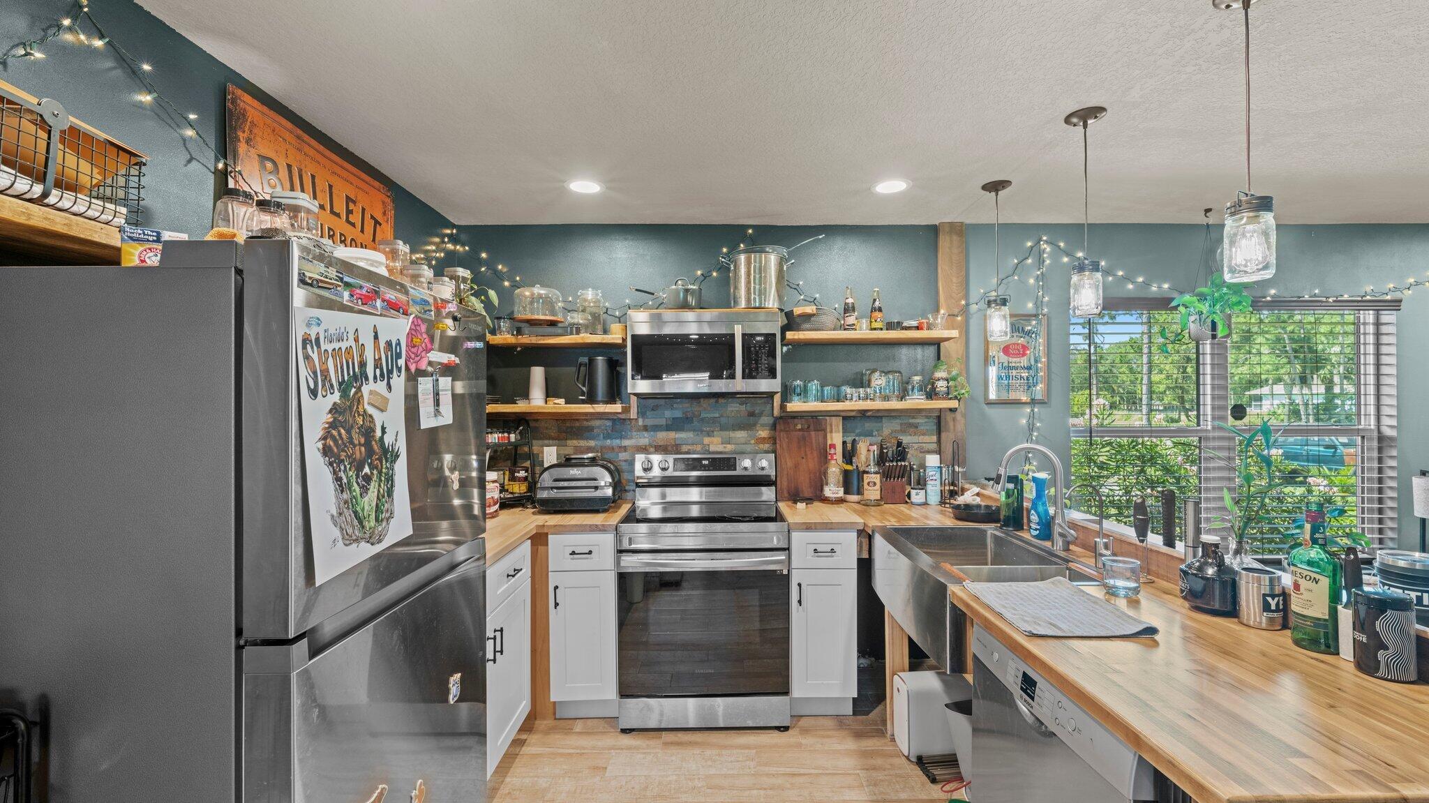 17813 93rd Road N
