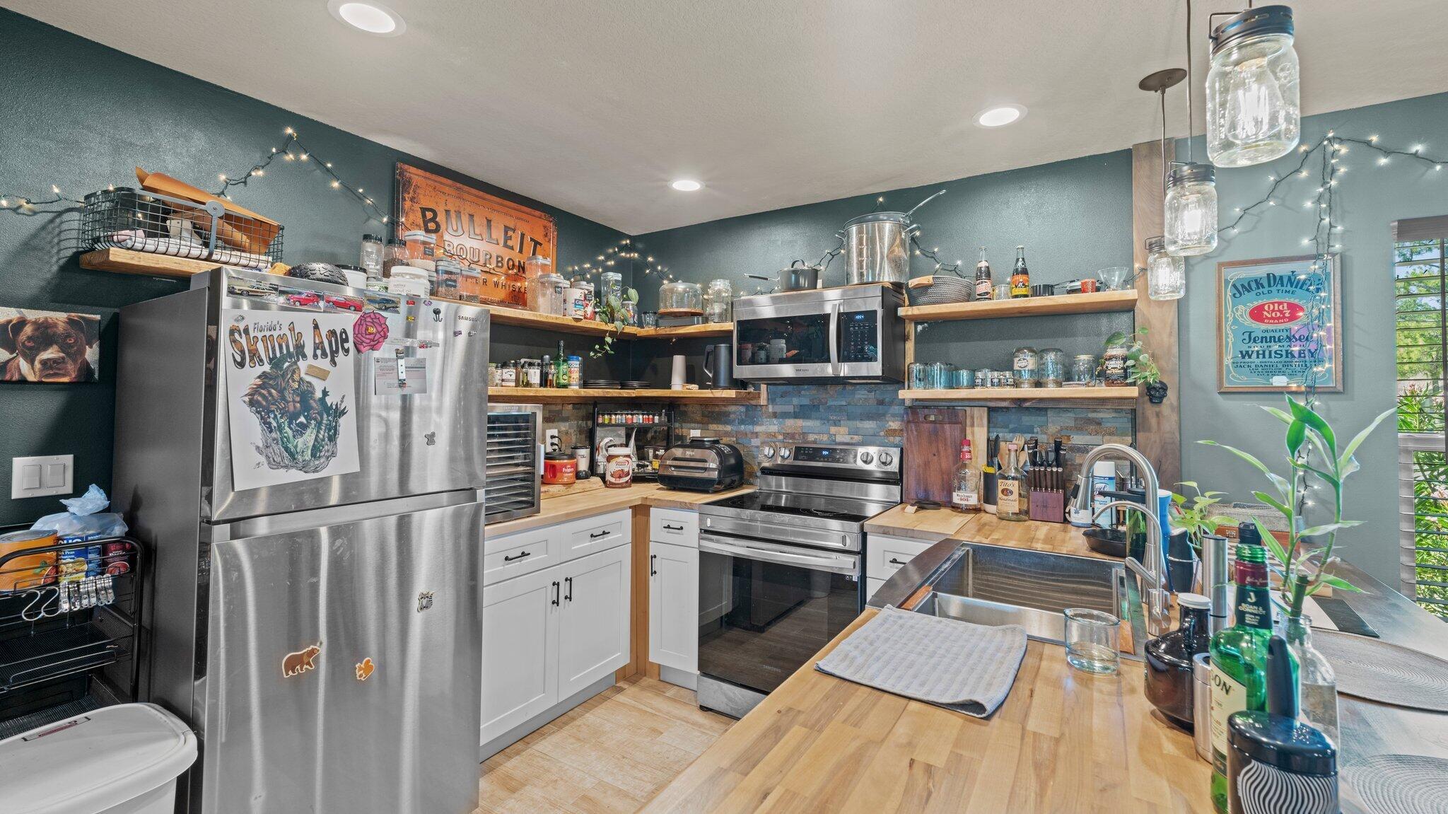 17813 93rd Road N