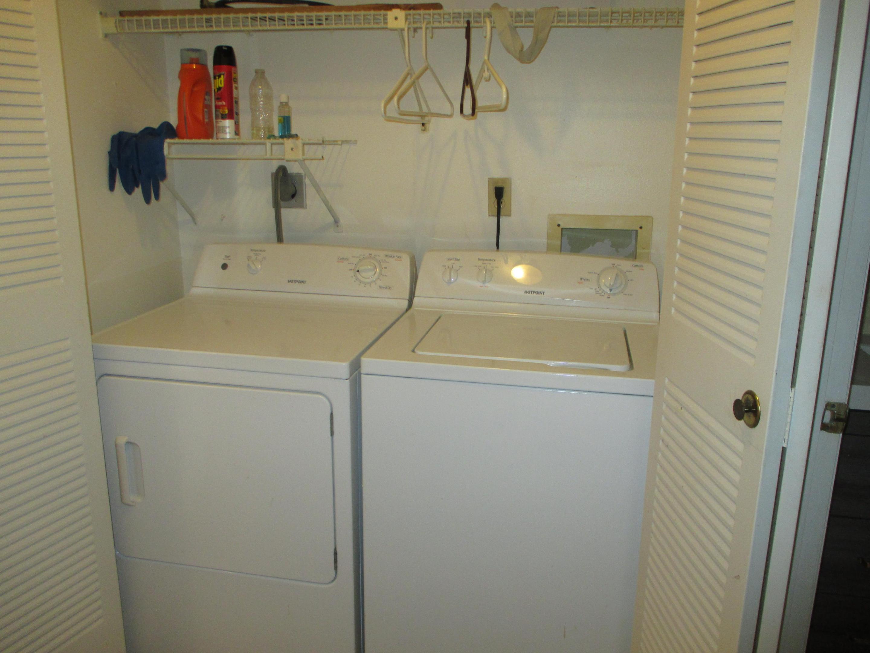 206 Lake Meryl Drive