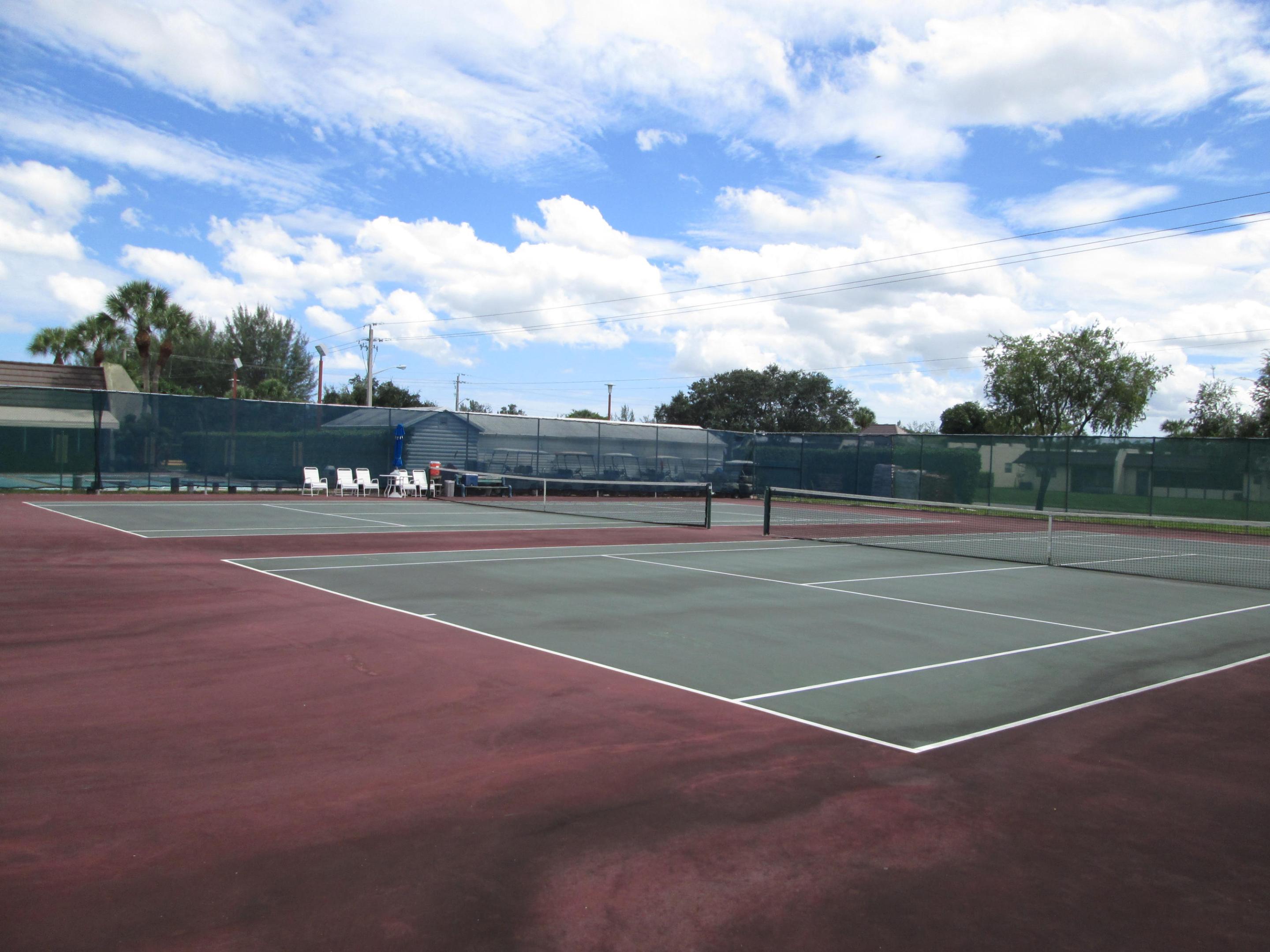 206 Lake Meryl Drive