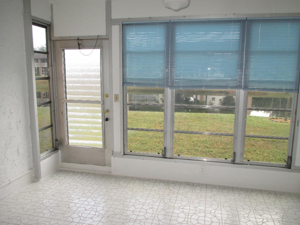 206 Lake Meryl Drive