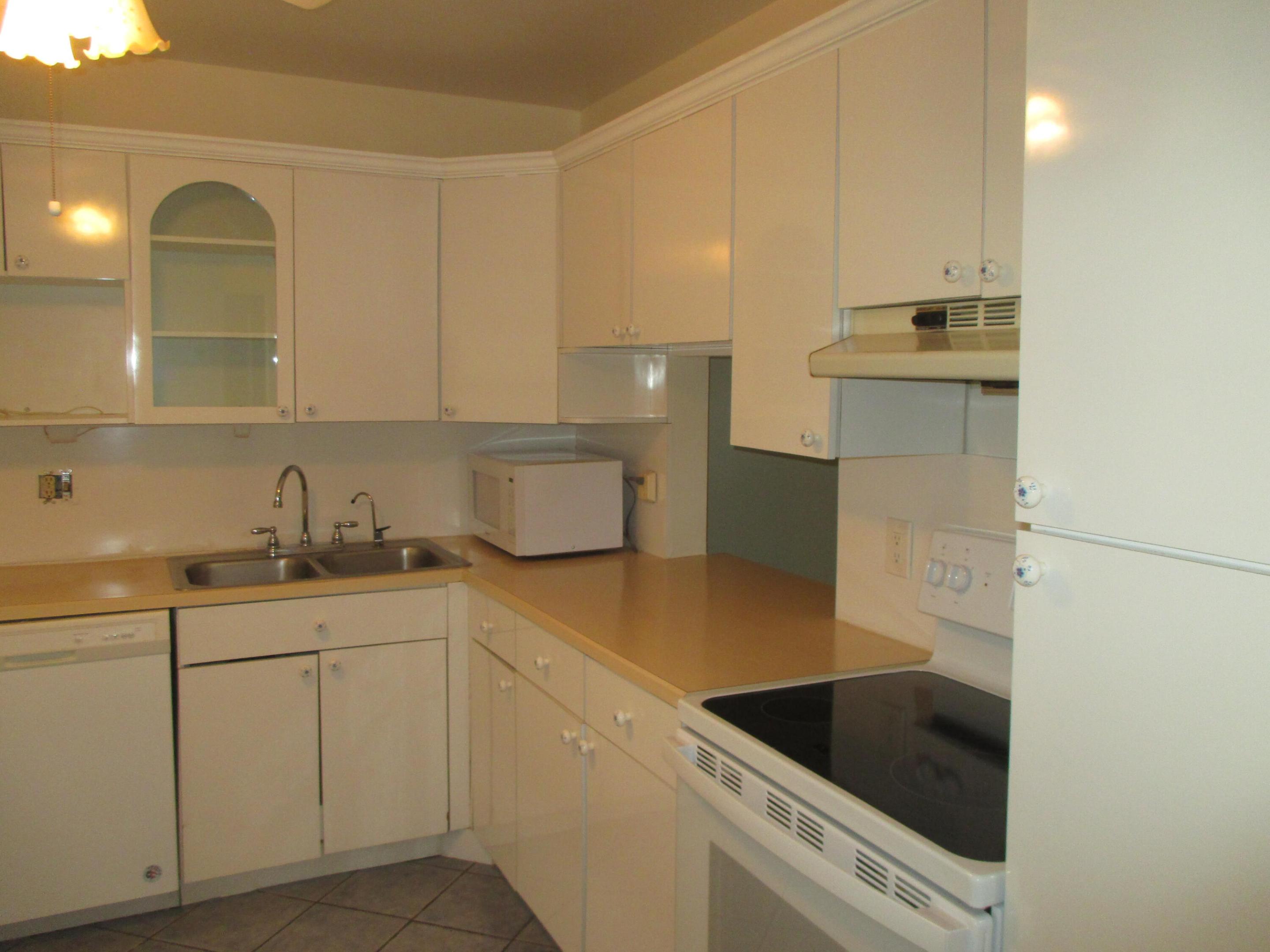 206 Lake Meryl Drive