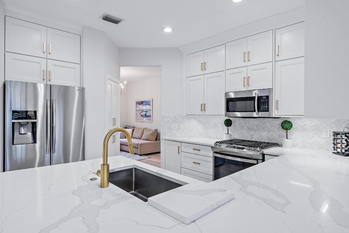 8307 Quail Meadow Way