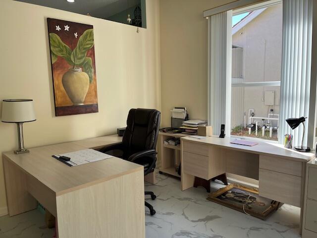 813 SW Saint Andrews Cove