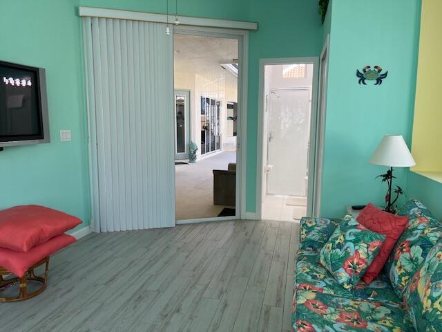 813 SW Saint Andrews Cove