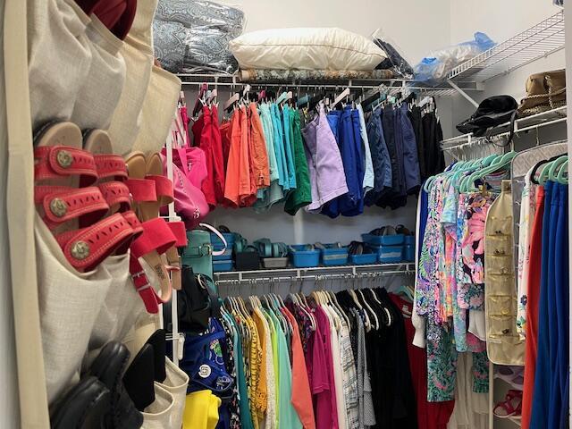 813 SW Saint Andrews Cove