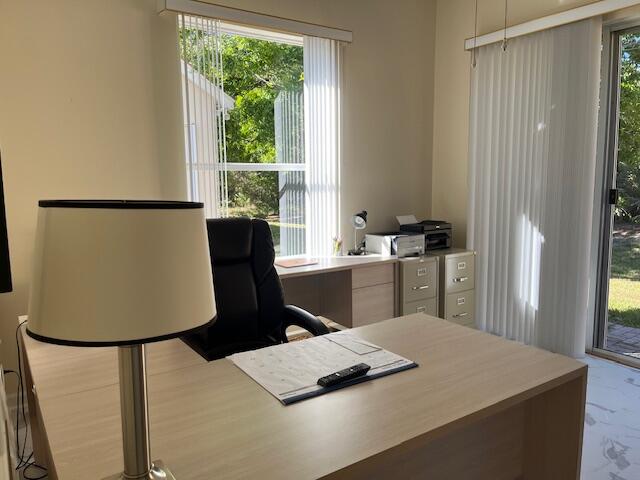 813 SW Saint Andrews Cove