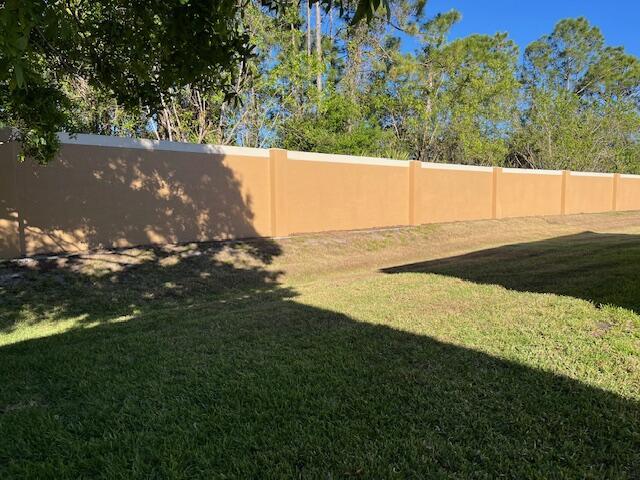 813 SW Saint Andrews Cove