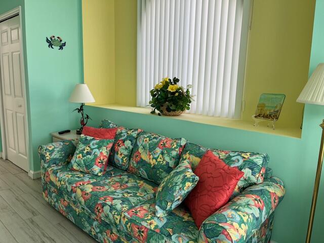 813 SW Saint Andrews Cove