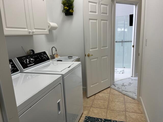 813 SW Saint Andrews Cove