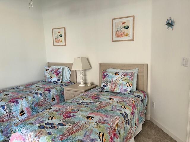 813 SW Saint Andrews Cove