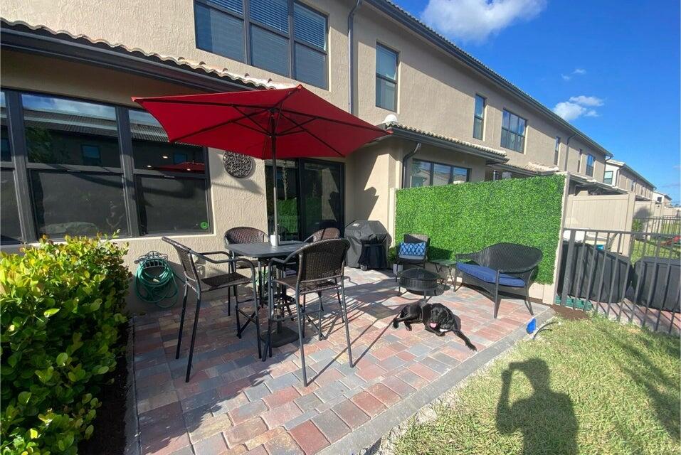 8248 Tailshot Court