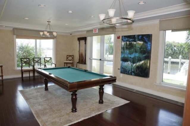 802 W Windward Way 211