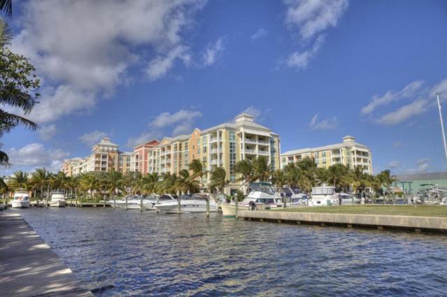 802 W Windward Way 211