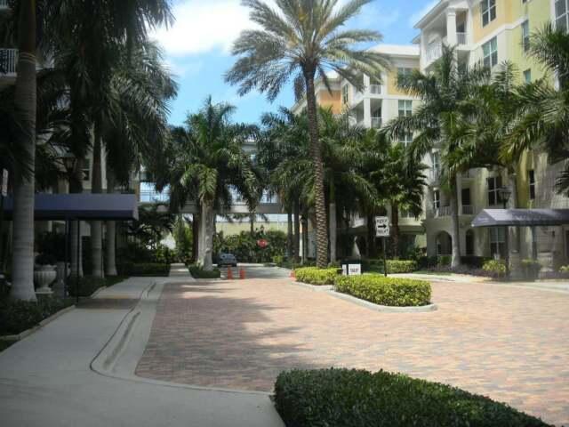 802 W Windward Way 211