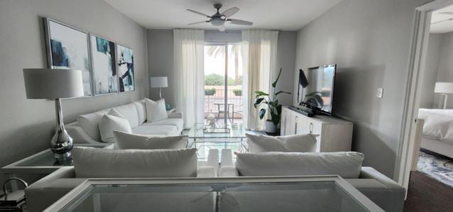 802 W Windward Way 211