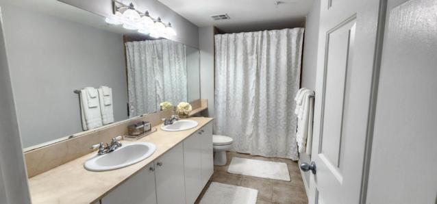 802 W Windward Way 211