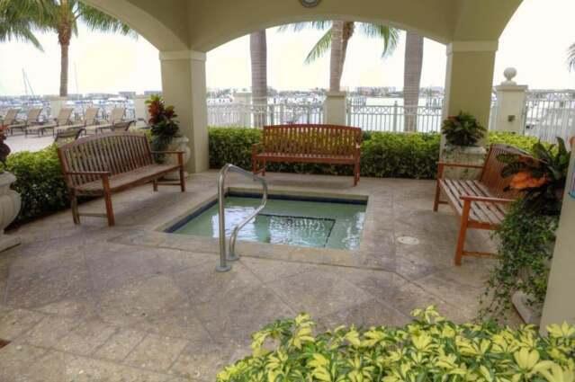 802 W Windward Way 211