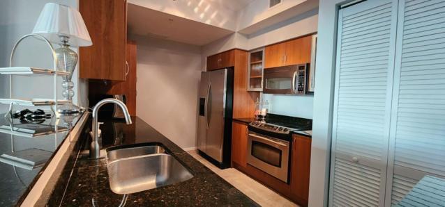 802 W Windward Way 211