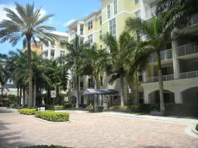 802 W Windward Way 211