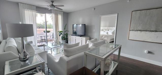 802 W Windward Way 211