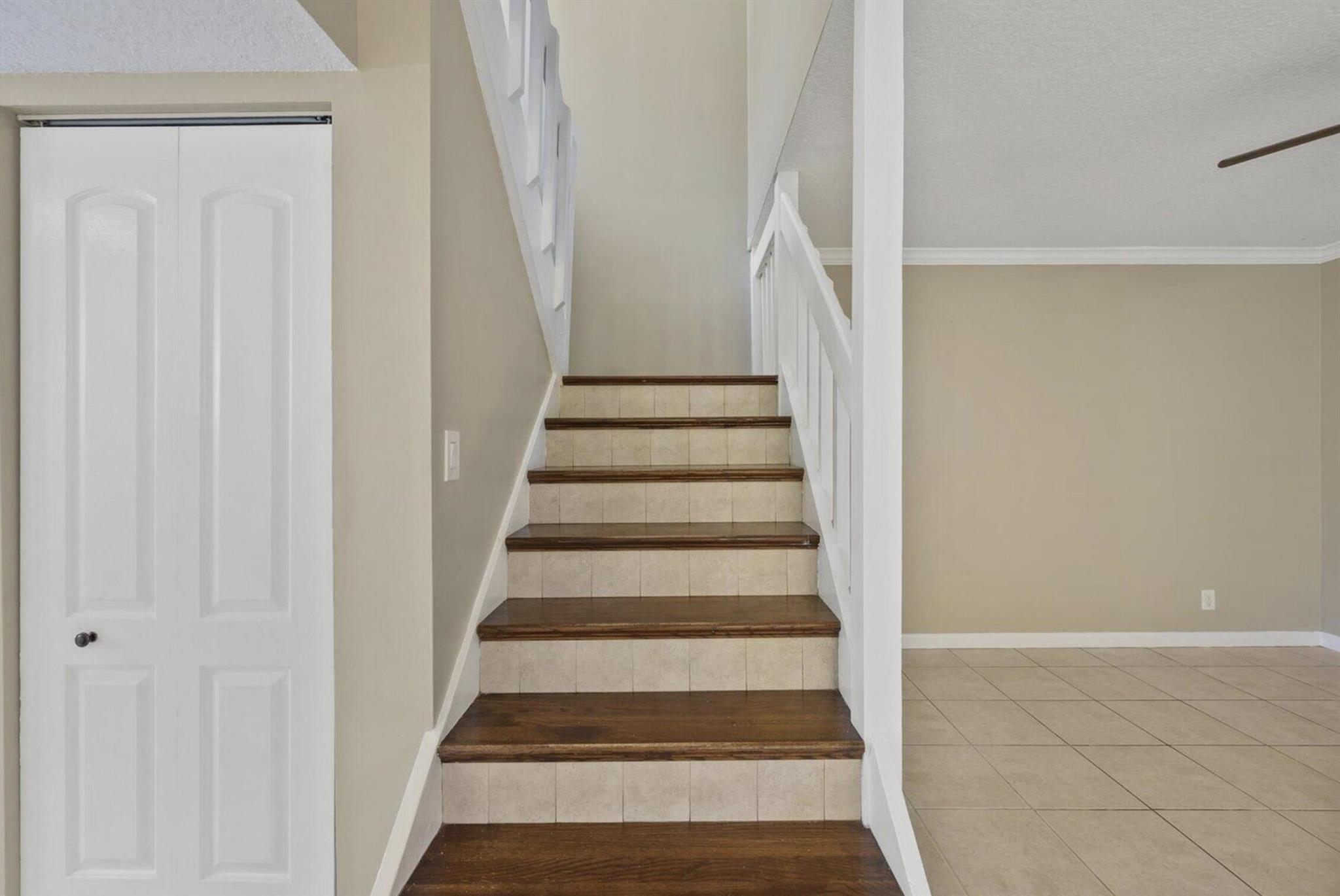 402 Lakewood Court Court 2b