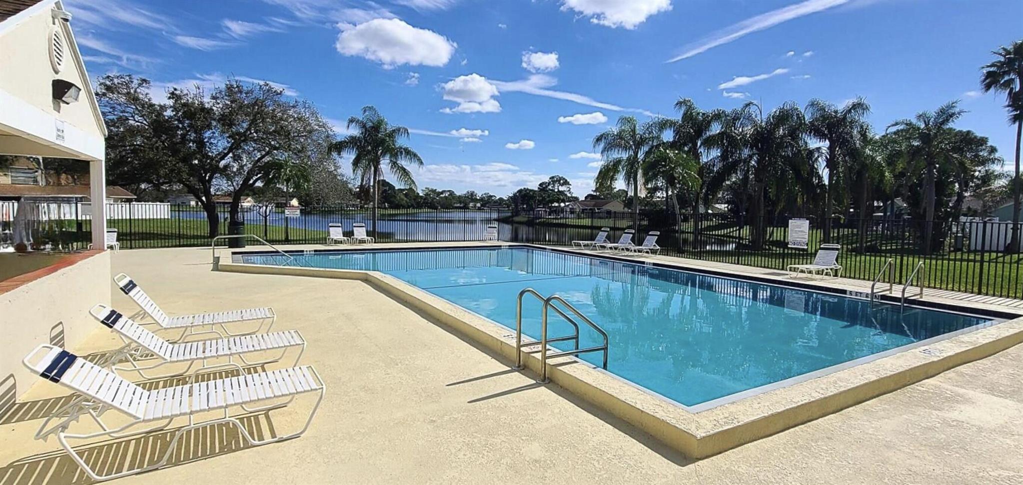 402 Lakewood Court Court 2b